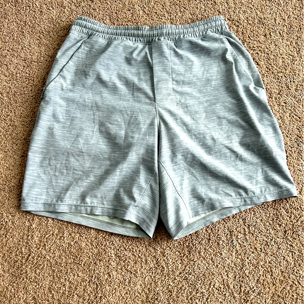 Lululemon Pacebreaker Shorts Size Small